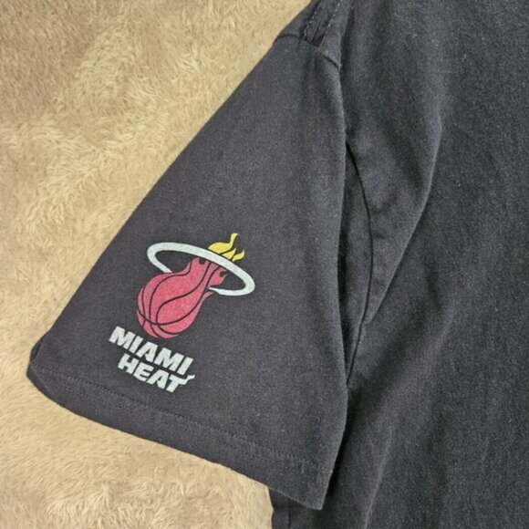 Mitchell and Ness T-Shirt Miami Heat O'Neal 32 Short Sleeve Men's Size L Black - Picture 6 of 10
